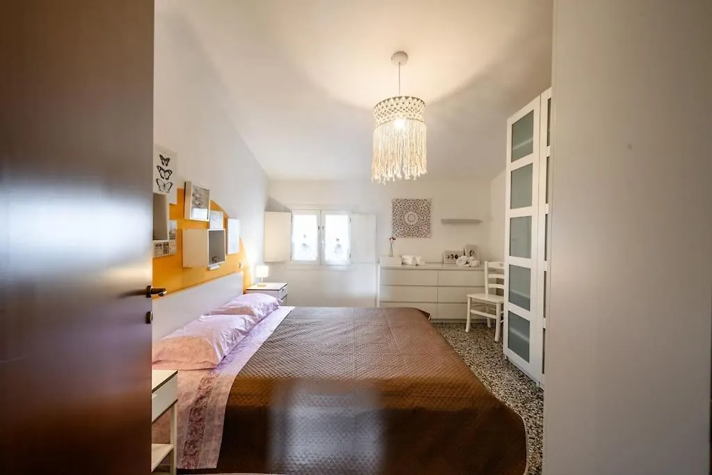 The Youth House Near Downtown & Hesperia Hospital Modena Apartment