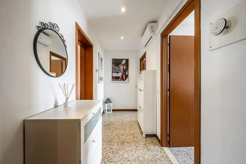 The Youth House Near Downtown & Hesperia Hospital Modena Apartment