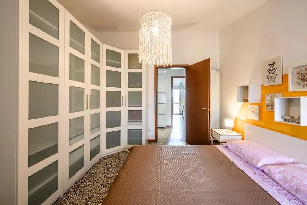 The Youth House Near Downtown & Hesperia Hospital Modena Apartment